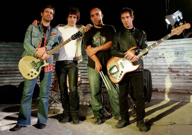 thumbnail_guasones-rock-argentino-foto2